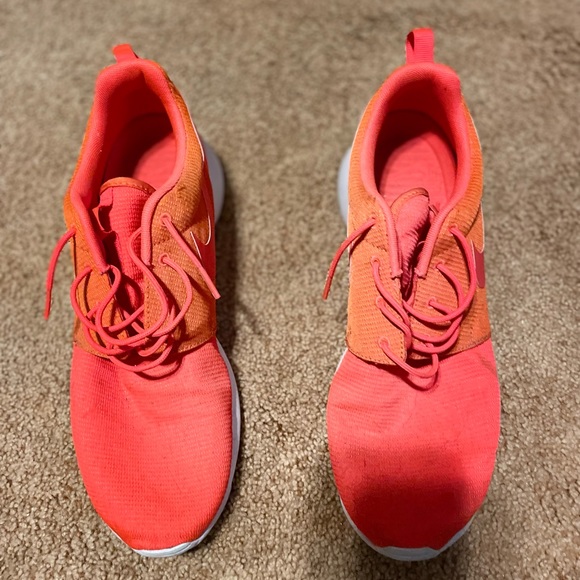 Nike Roshe Run - Picture 2 of 4